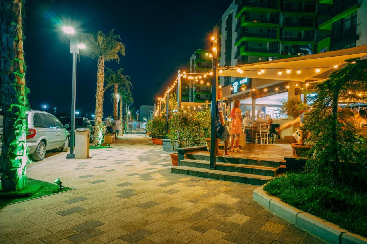 Visum Aparthotel Pool & Spa Mamaia Nord Năvodari Eksteriør bilde
