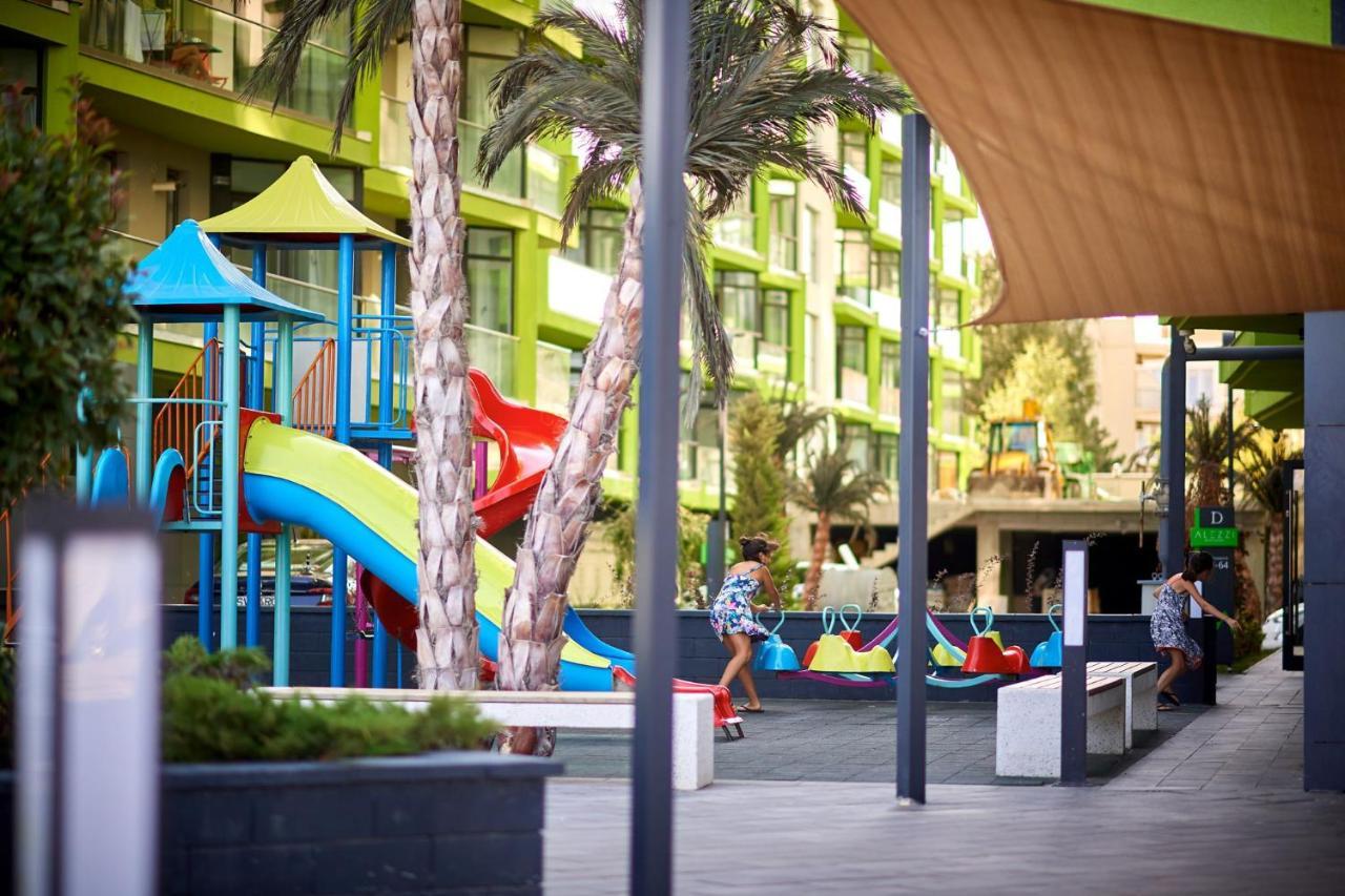 Visum Aparthotel Pool & Spa Mamaia Nord Năvodari Eksteriør bilde